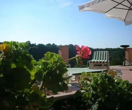 Borghetto Criale Hotel *